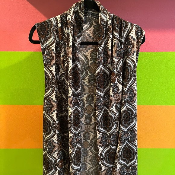 LuLaroe Joy lace vest - Picture 2 of 2